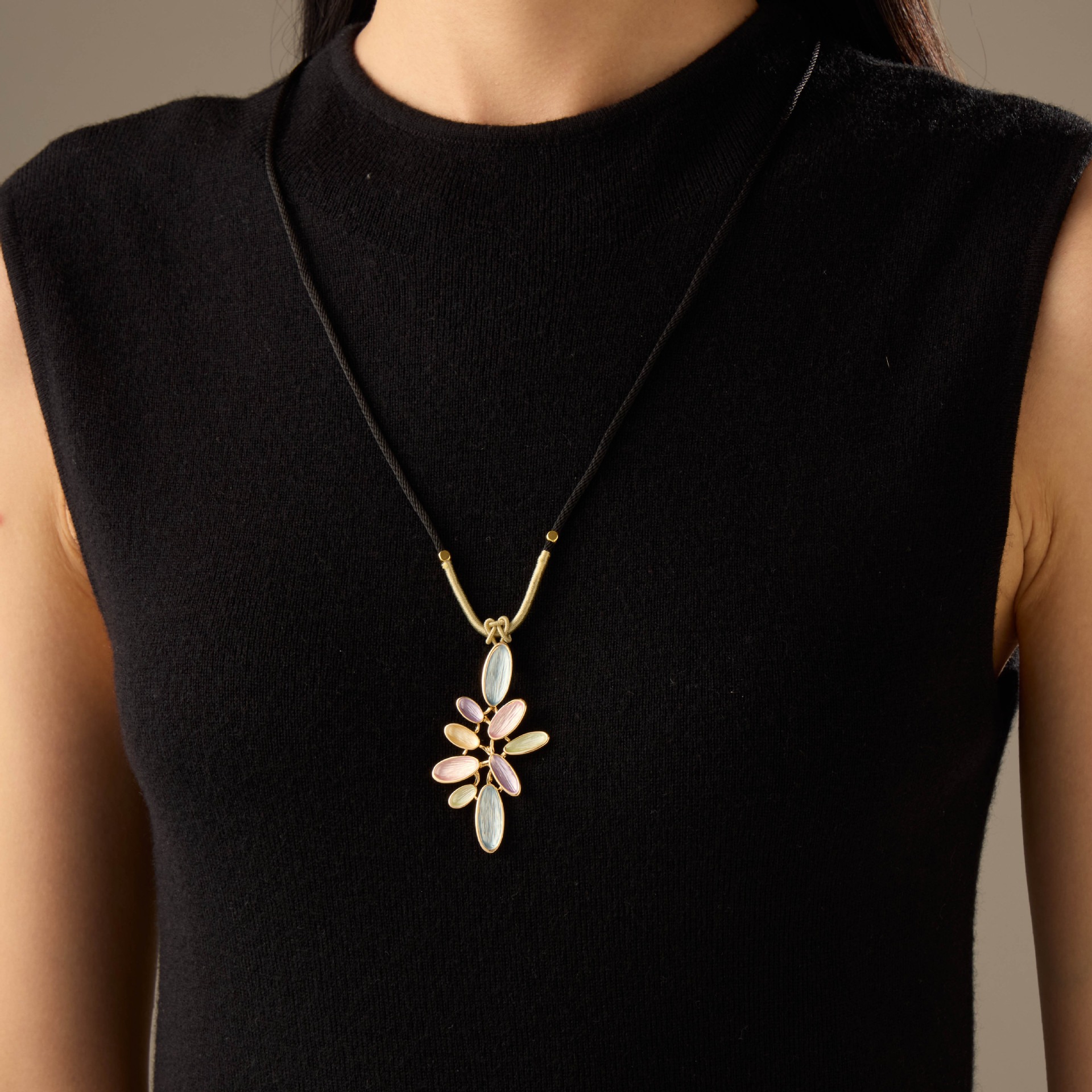 Petal Flower Pendant Necklace