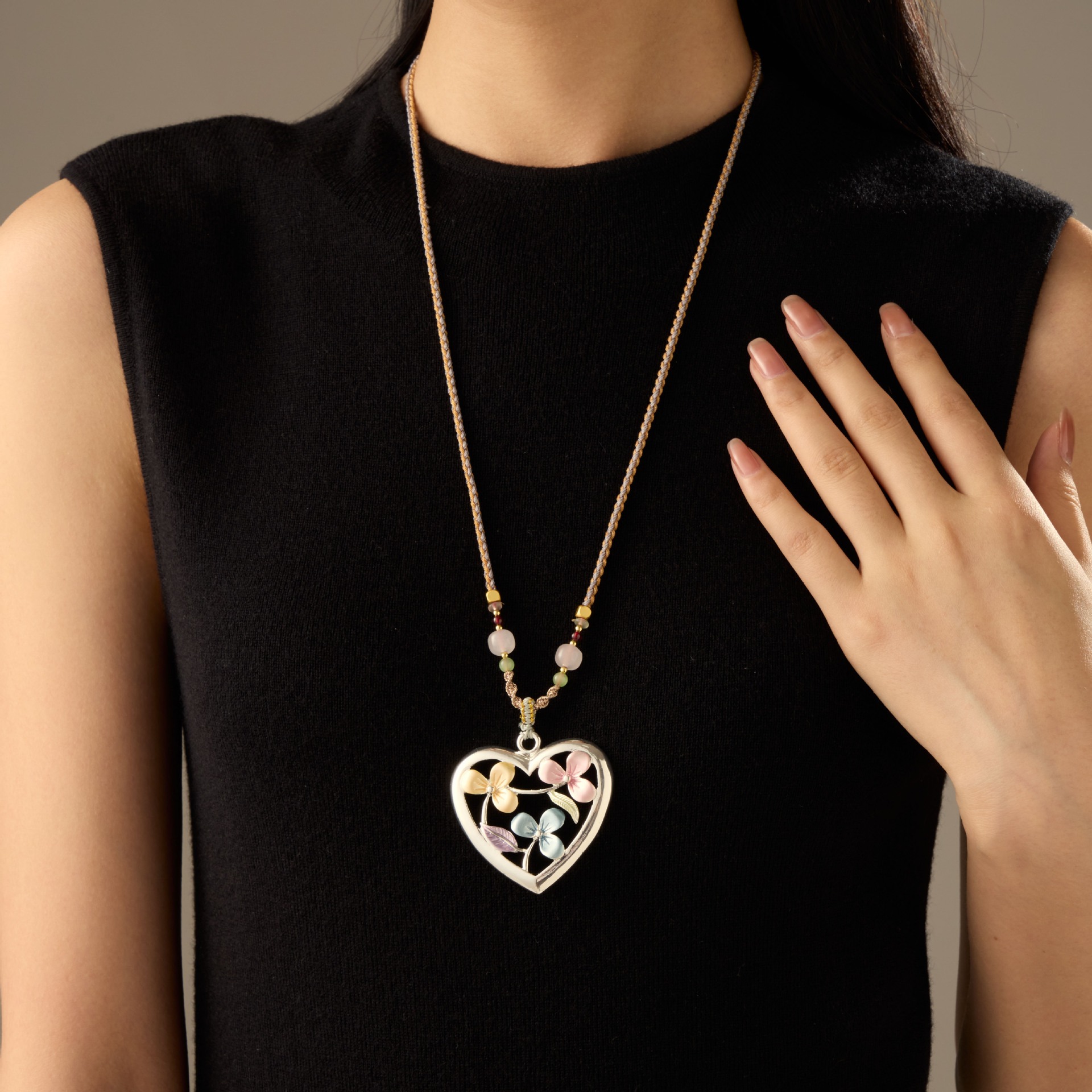 heart - shaped pendant necklace